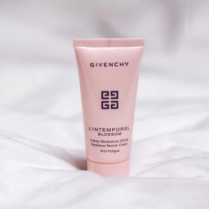 11Anti-aging Skin Toner